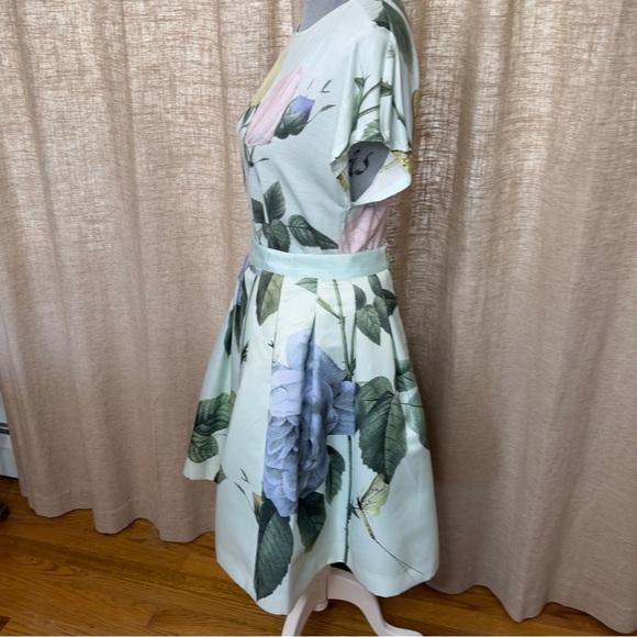 Ted Baker Floral Tee + Skirt Set, tee sz. 1, small skirt sz. 2, medium - Picture 10 of 14